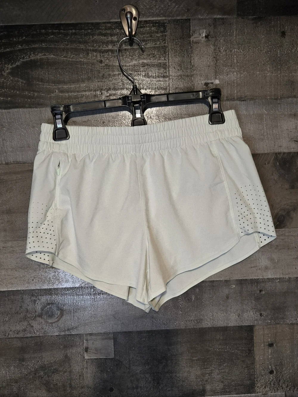 Athleta Hustle 3